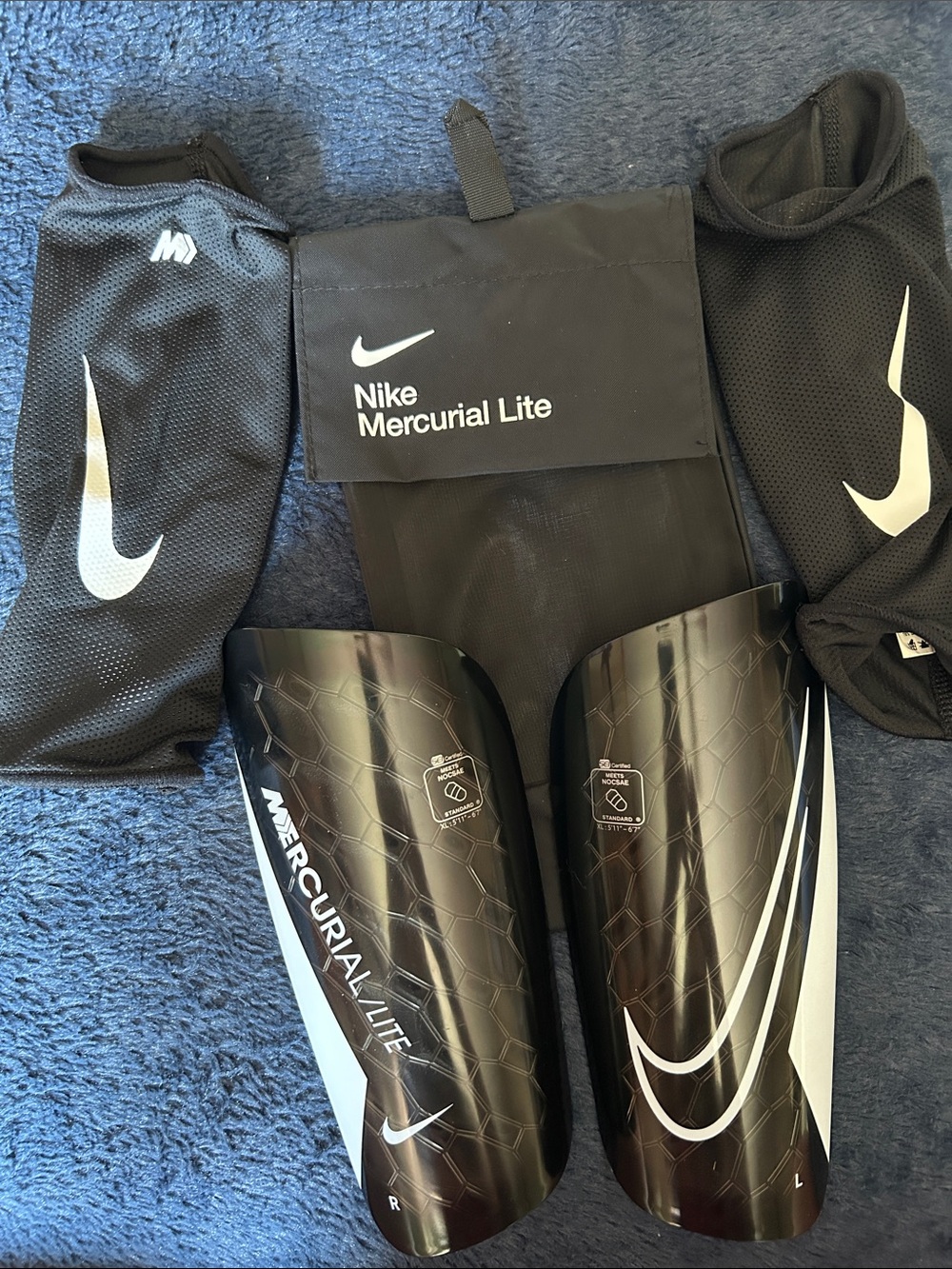 Nike Mercurial Lite Soccer Shin Guards and Sleeve